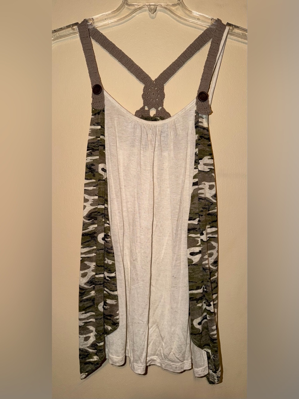 Camo & cream tank top with crochet racerback straps. Sz L   NWOTS